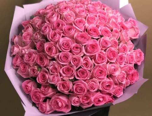 Преимущества покупки 101 розы с доставкой в Москве