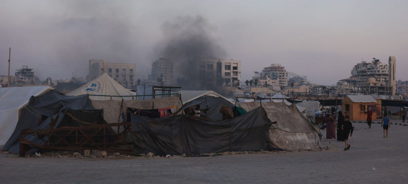 В результате ливней в Газе были затоплены палатки, а также обрушились ранее поврежденные здания.