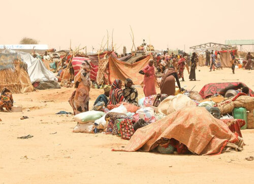 Судан: ООН предупреждает о беспрецедентном детском голоде в Дарфуре, поскольку боевые действия способствуют массовому исходу беженцев