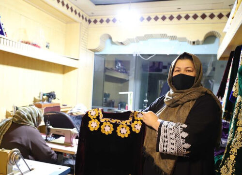 ‘Мы не остановимся»: афганские женщины поддерживают бизнес, несмотря на масштабные нарушения прав человека