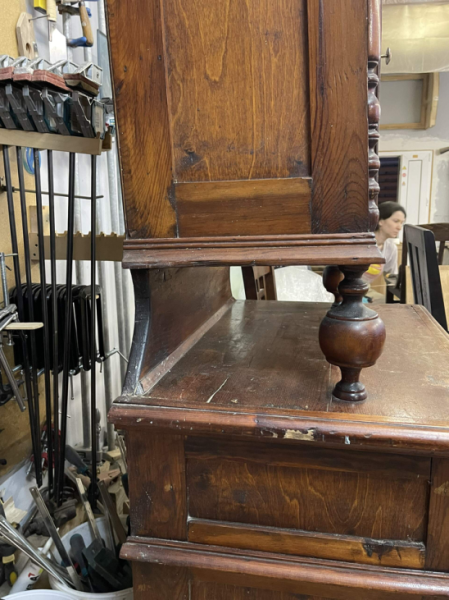 В мастерскую поступил особенный предмет | Интересный контент в группе Стул да кресло : реставрация мебели в ОК (Одноклассники)