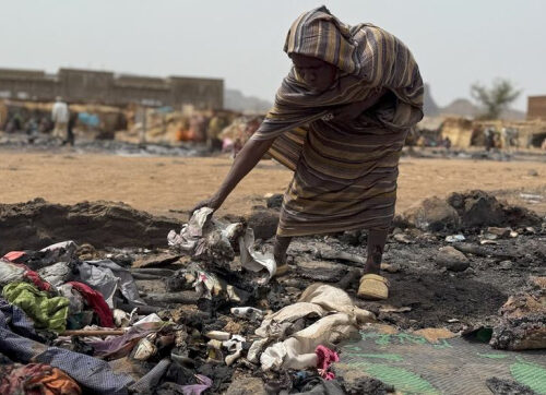 Война в Судане привела к тому, что миллионы людей остались голодными и вынужденными переселенцами, а система здравоохранения близка к краху