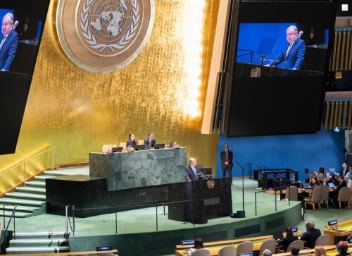 Глава ООН предупреждает о том, что мир погружается в хаос по мере распространения безнаказанности и непредсказуемости