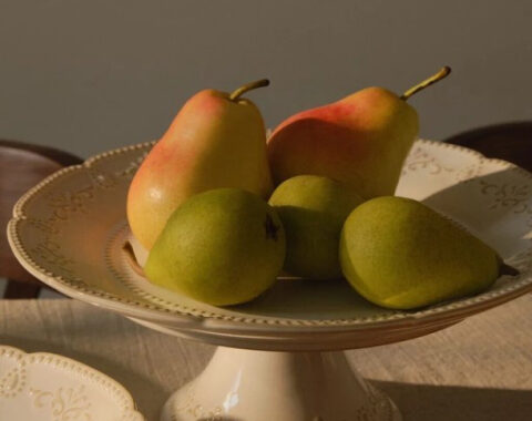 Тортница «Узоры» – это практичная красота из прочного фарфора. | Интересный контент в группе Divnaya Iva в ОК (Одноклассники)