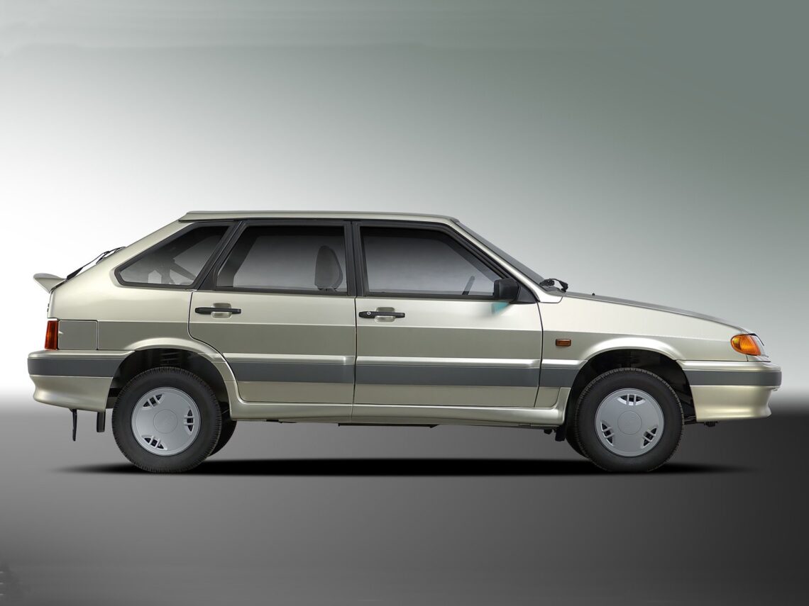 Сколько литров масла нужно заливать в двигатель ВАЗ-2114