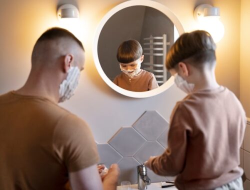 Как сделать освещение зеркала в ванной светодиодной лентой