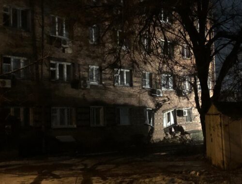 В чем выбежали, в том и остались: судьба жильцов дома, где обрушилась стена. А что власти? В чем выбежали, в том и остались: судьба жильцов дома, где обрушилась стена. А что власти?